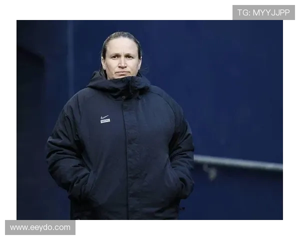 西雅图君主女足主帅借助AI技术探索战术创新并成功实践